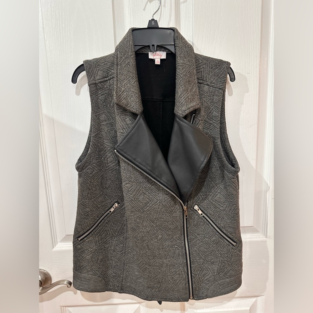 Pixley Women's Gray Quilted Vest with Black Accents Size M